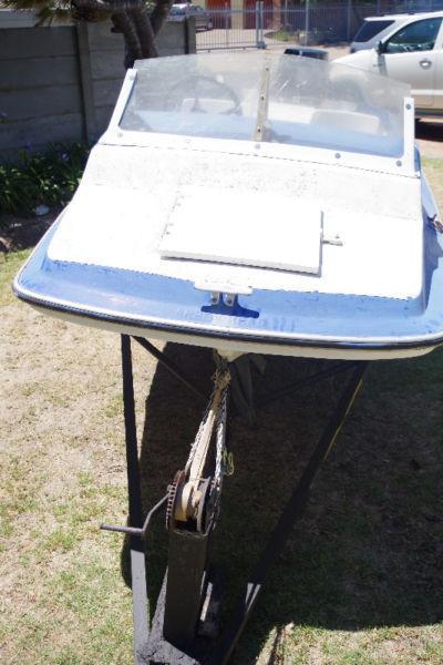 CATHEDERAL HALL BOAT WITH LICENCED TRAILER AND 30 HP ENGINE