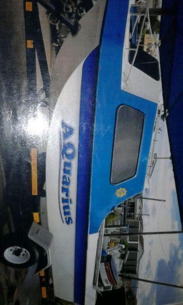 Boat for sale with trailer excellent condition