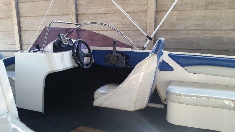 ACE JAZZ 17 FT BOAT on GALVANISED Trailer with 115 YAMAHA V4 engine