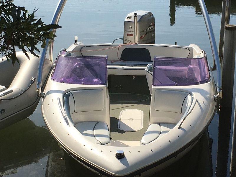Viking Velocity Bowrider with 125 Mariner motor