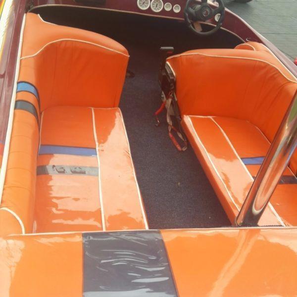 Raven Ski Boat 115 Mercury Enjin