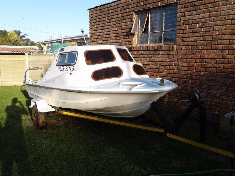 G4 Cabin Boat