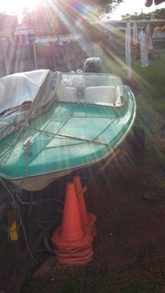 Bay or Dam Boat - Very good condition