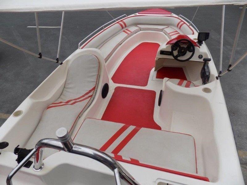 escape 17 wet deck on trailer 125 hp mercury trim & tilt low hours and warranty !!!!!!!!!