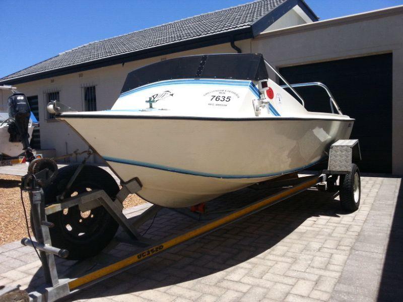 14'6ft Ski Craft hull on licensed and galvanised trailer-R18000