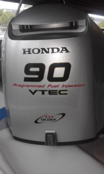 Honda 90 V-Tec outboard motor