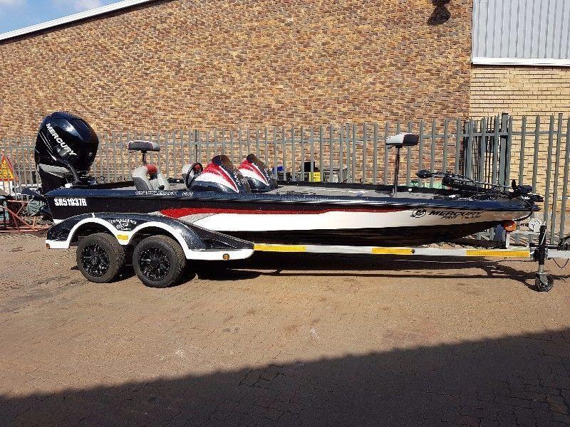 BARGAIN Crackle back 600 Mercury 300hp Verado