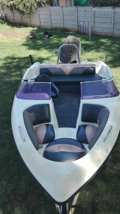 160 Sensation , 150hp V6 Mariner motor for sale !