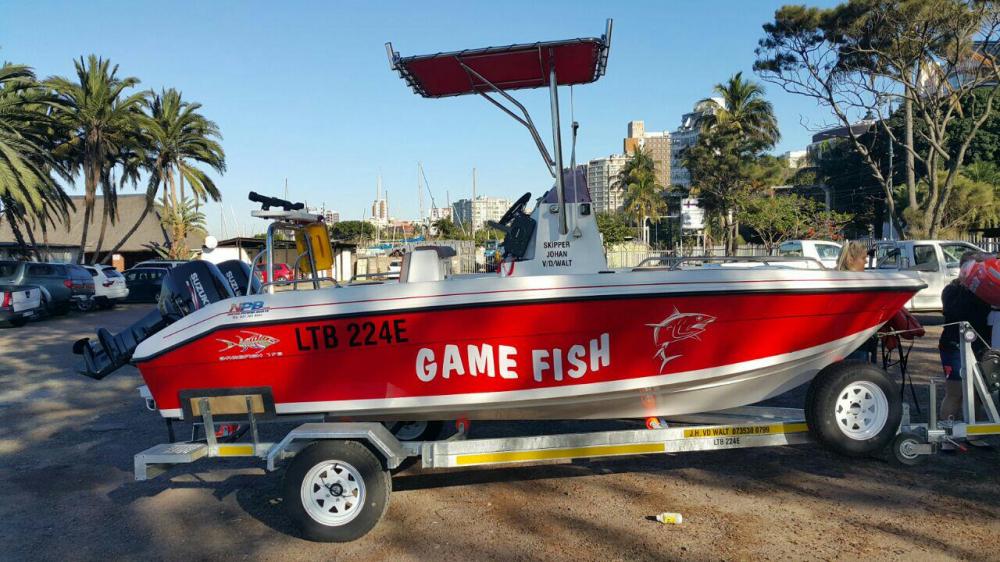 17ft Game fish mono hull wet deck ski boat