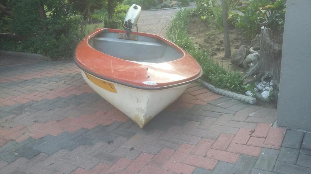 Bass boat with 2hp motor for sale