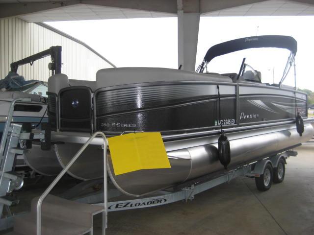 PTX Perfomance and Style Pontoon, 2016 Premier 250 S-Series - 300 hp