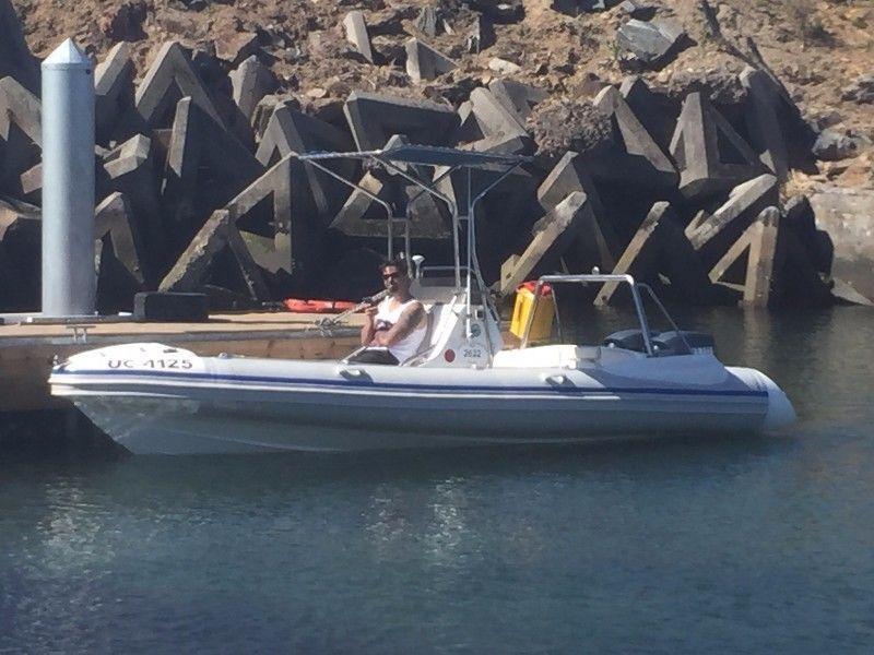 5.7m Luxline Rubberduck 2x40hp Yamaha T&T