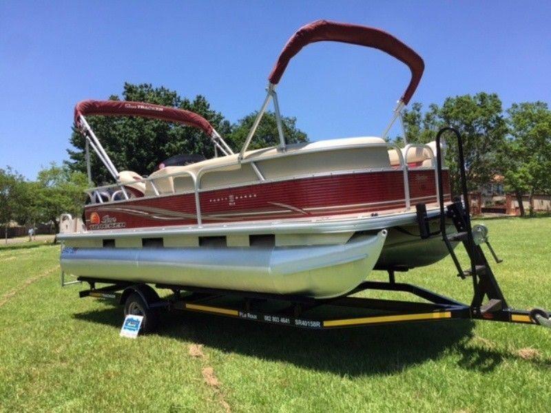 2013 Sun Tracker Party Barge 22 DLX with 115Hp Mercury 4 Stroke Motor