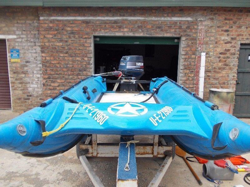 AQUARIES 4,1M RACE CAT