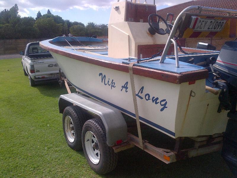 Ski Craft 5m with 2 x 40hp Yamaha Engines 2 stroke autolube no T/T on licensed trailer