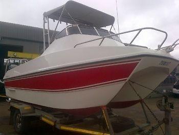 New shape 19ft Tom Cat with 2 x Yamaha 100hp 4 stroke T/T's - Full house !!!! SPECIAL !!!!