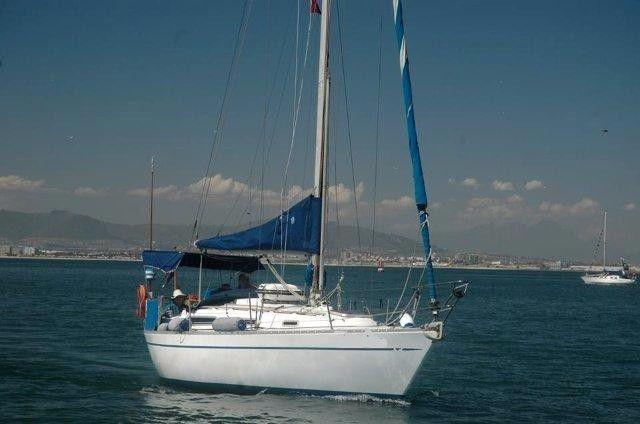 Good Deal! 32 ft Sadler for sale R230k not neg - Call Ange` @ International Yachts 082 883 0799