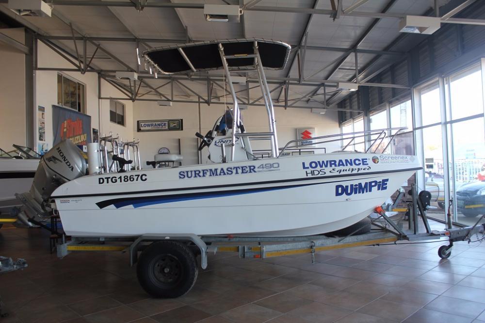 490 Surfmater with 2 x 60 Hp Honda Fourstoke engines