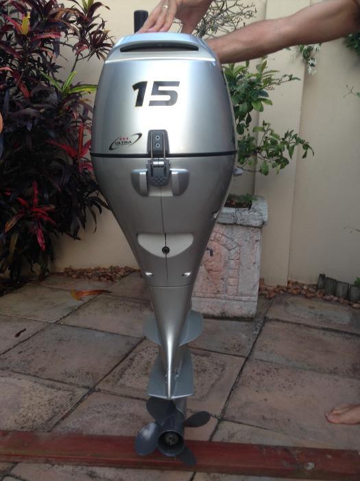 Outboard 15HP 4 stroke -electric & pull start -excellent condition
