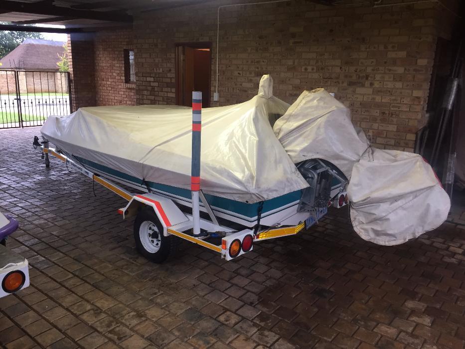 Scimitar 160 legacy 115 v4 Evinrude, ()