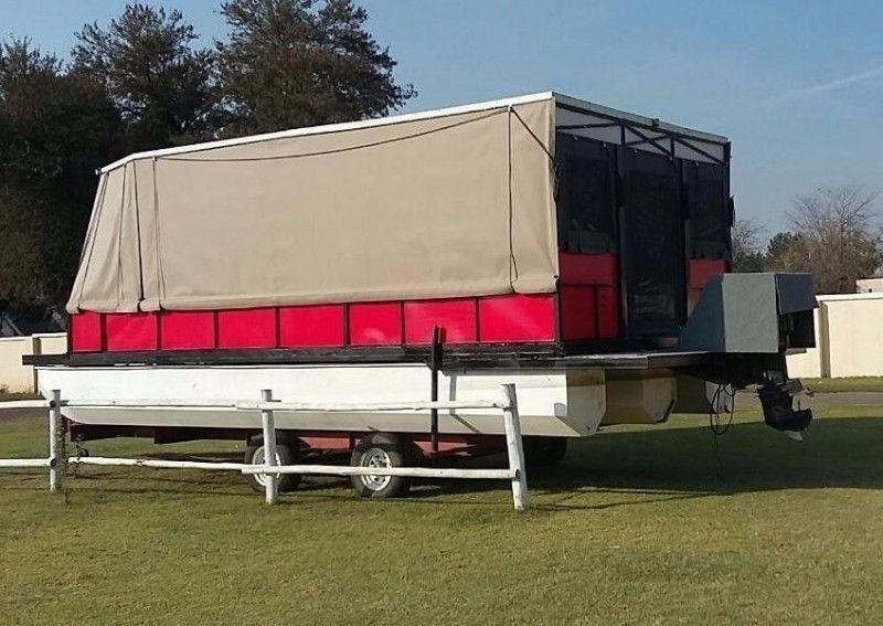 pontoon party house with 75hp mercury