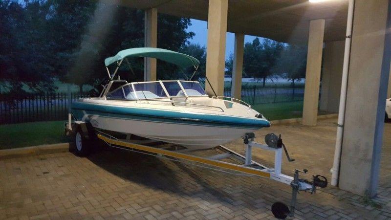 170 Classic Bowrider Boat