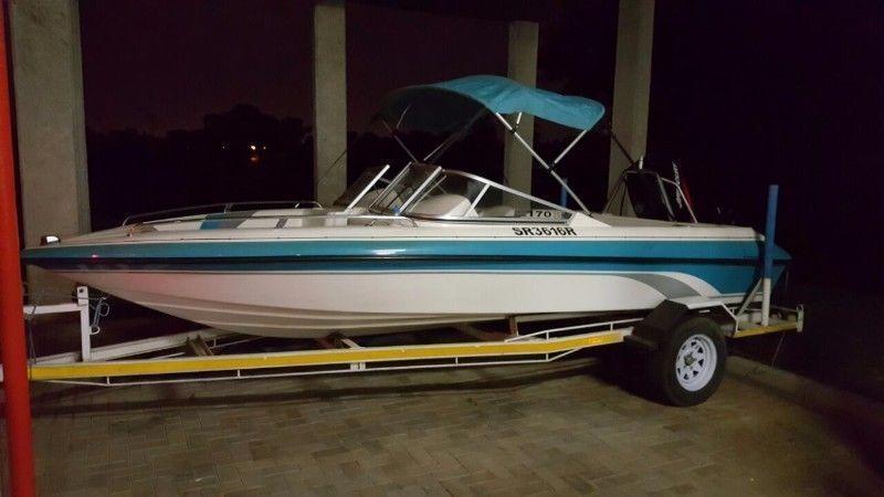 170 Classic Bowrider Boat
