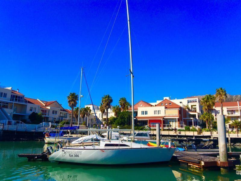 24 Foot Angelo Levranos Pea design racing Yaght
