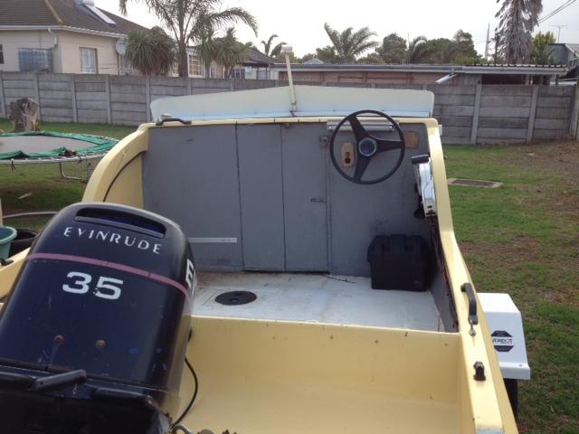 Cabin boat with galvanised trailer