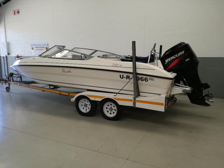 Panache 2150LX Motor Boat