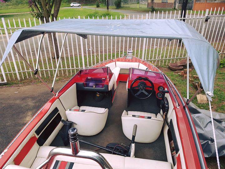 Scimitar 160 boat with all the bells and whistles