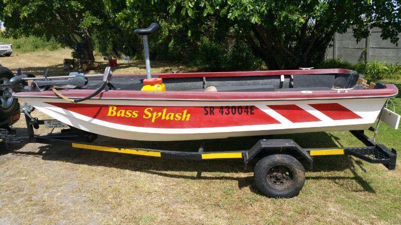 Bass boat
