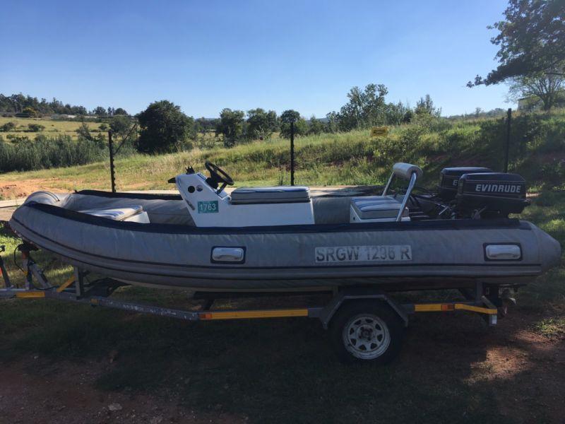 Double haul rubberduck boat with trailer