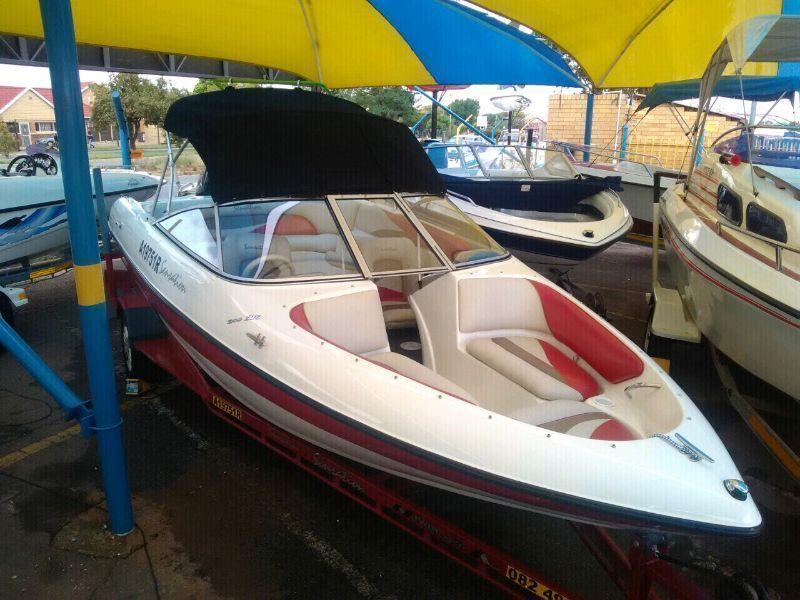 Stunning boats and accessories For Sale
