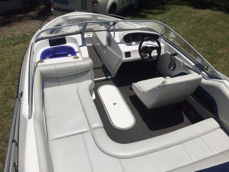 2010 Panache 1850 with 200hp Evinrude E tec
