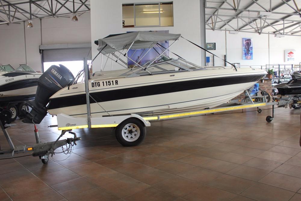 19 FT Fazer with 150 Hp Four stroke Yamaha Engine
