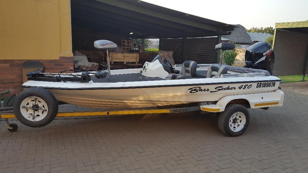 Bass Seeker 480 - Bass boat