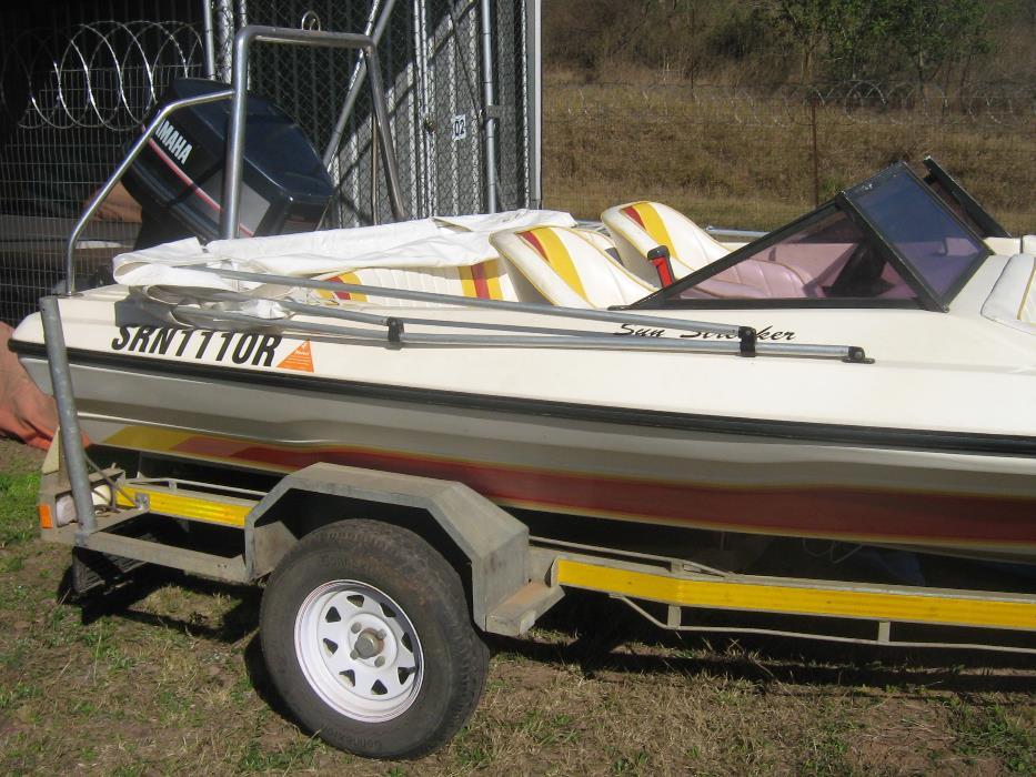 Bowrider speedboat