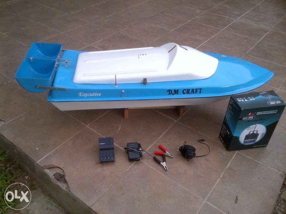 DM Craft Executive Bait Boat for sale