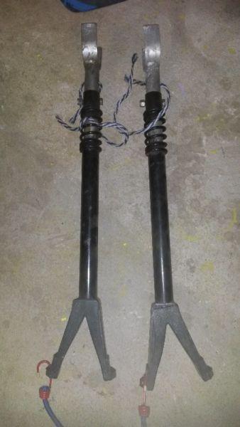 Outboard motor stands