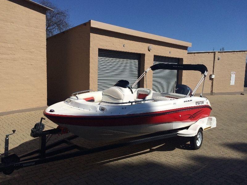 Raven Excaldo with 130Hp Yamaha Saltwater motor