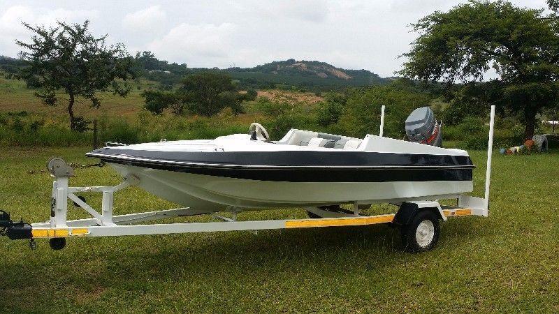 4.3m ski/fishing boat in good condition for sale