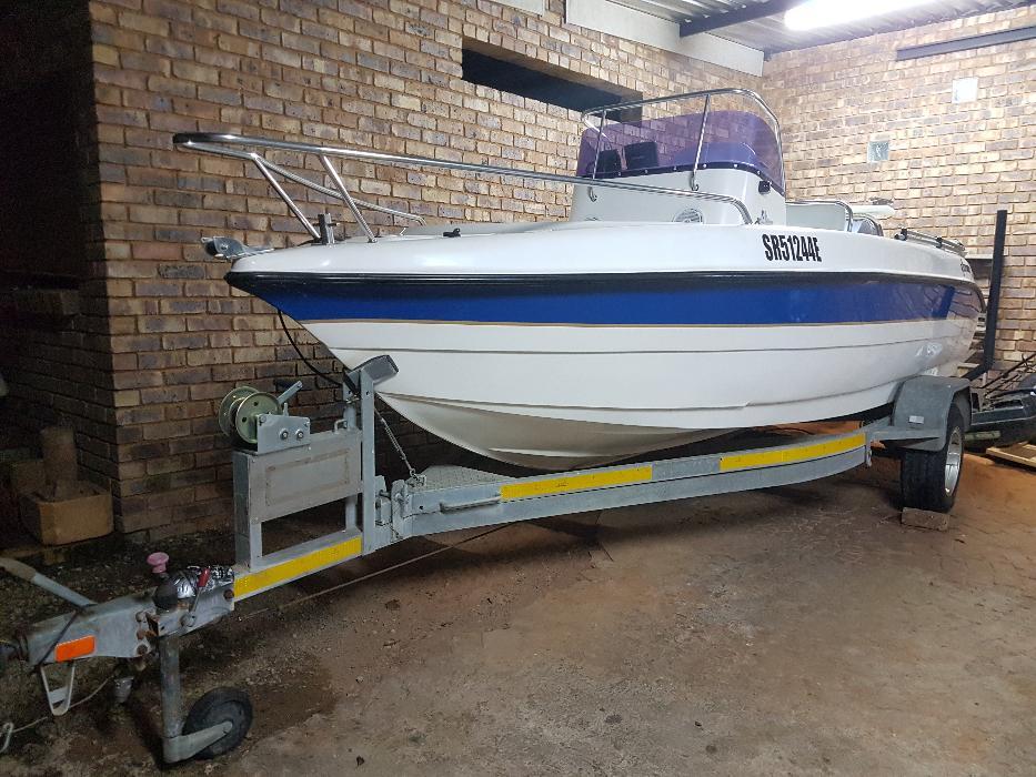 Yamaha Explorer 510 boat