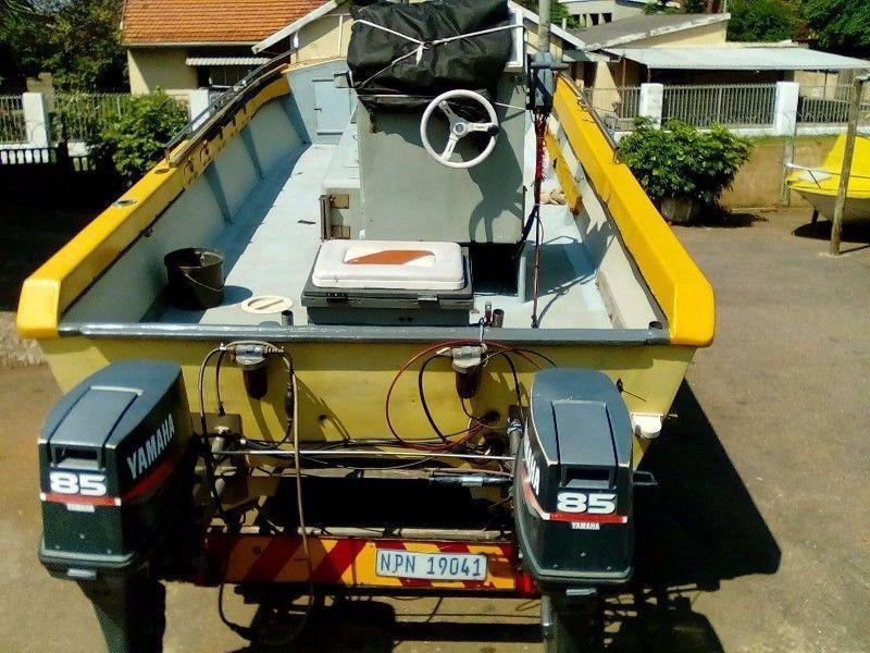 21 V Cat deep sea boat for sale
