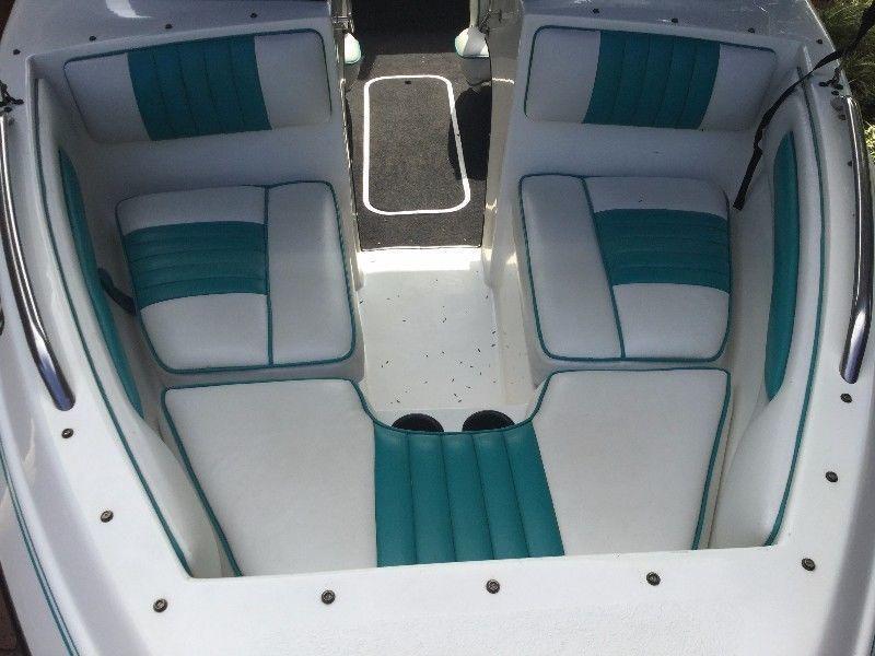Raven Elite with 125 HP Mercury Motor