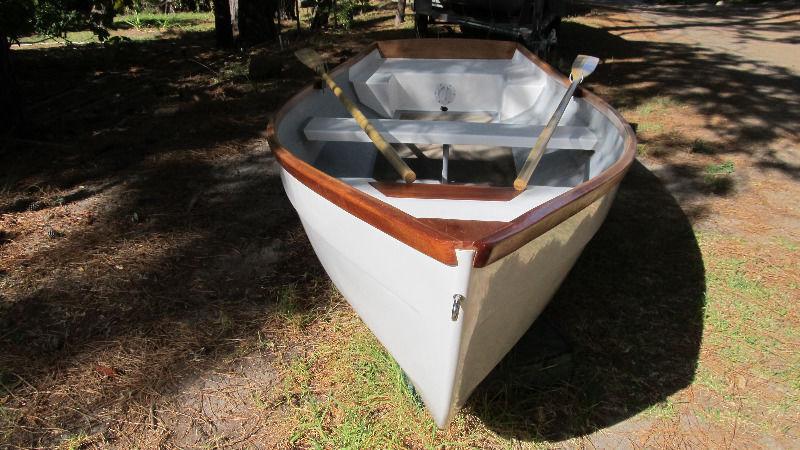 4.3 metre dinghy for sale
