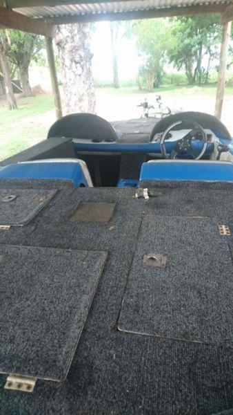 Bass boat with 85HP Suzuki and Trawling motor