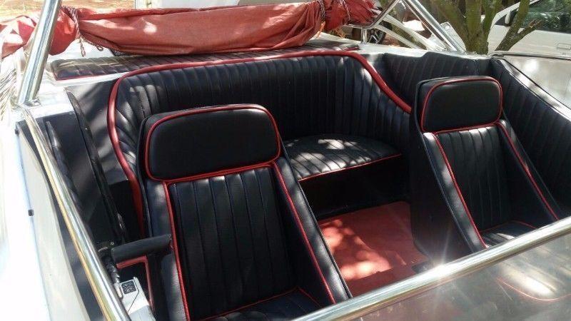 18ft Extaski with brand new seats, comes with 175 Johnson in excellent condition