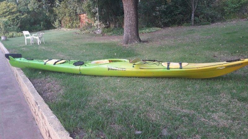 Kayak Echo Bezhig. Excellent condition. With paddle and splash cover