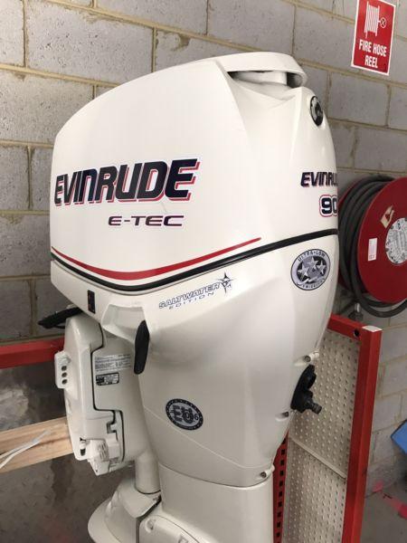 Outboards Evinrude Etec's 90hp motor